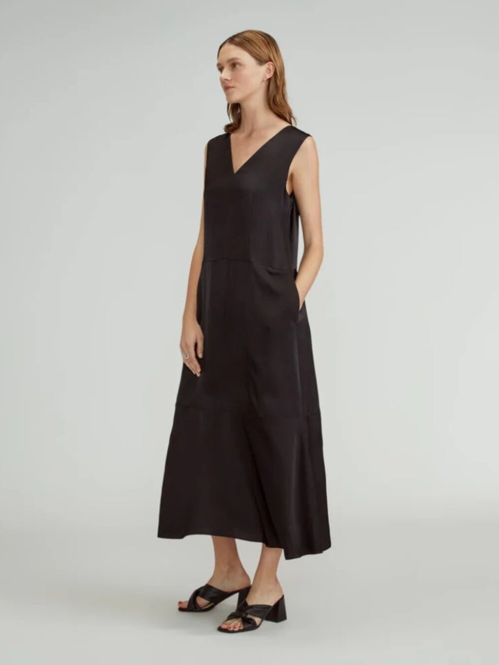 Everlane The Satin V Neck Maxi Dress in Black - sz Medium - Picture 2 of 13